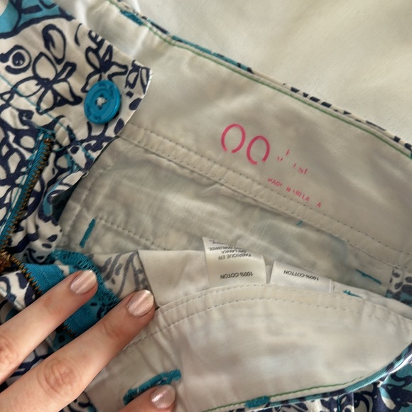 Lilly Pulitzer Shorts - Picture 2 of 3